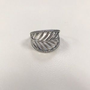 SALE🎉 Pandora Tropical Palm Leaf Ring Size 7